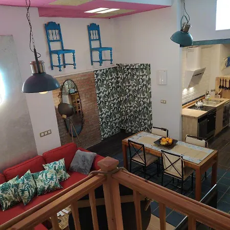 Loft De Diseno En Cima De דירה *